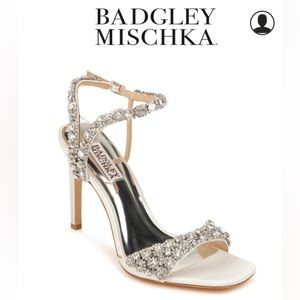 New Badgley Mischka Crystal Galia White Wedding Heels Size 9.5